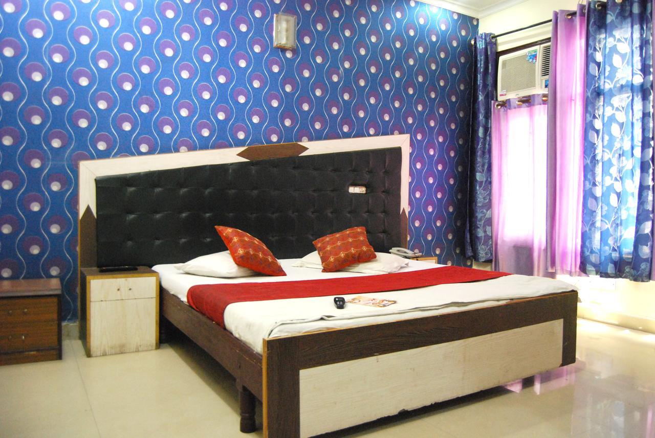 Hotel Kk Residency Chandigarh Exterior photo